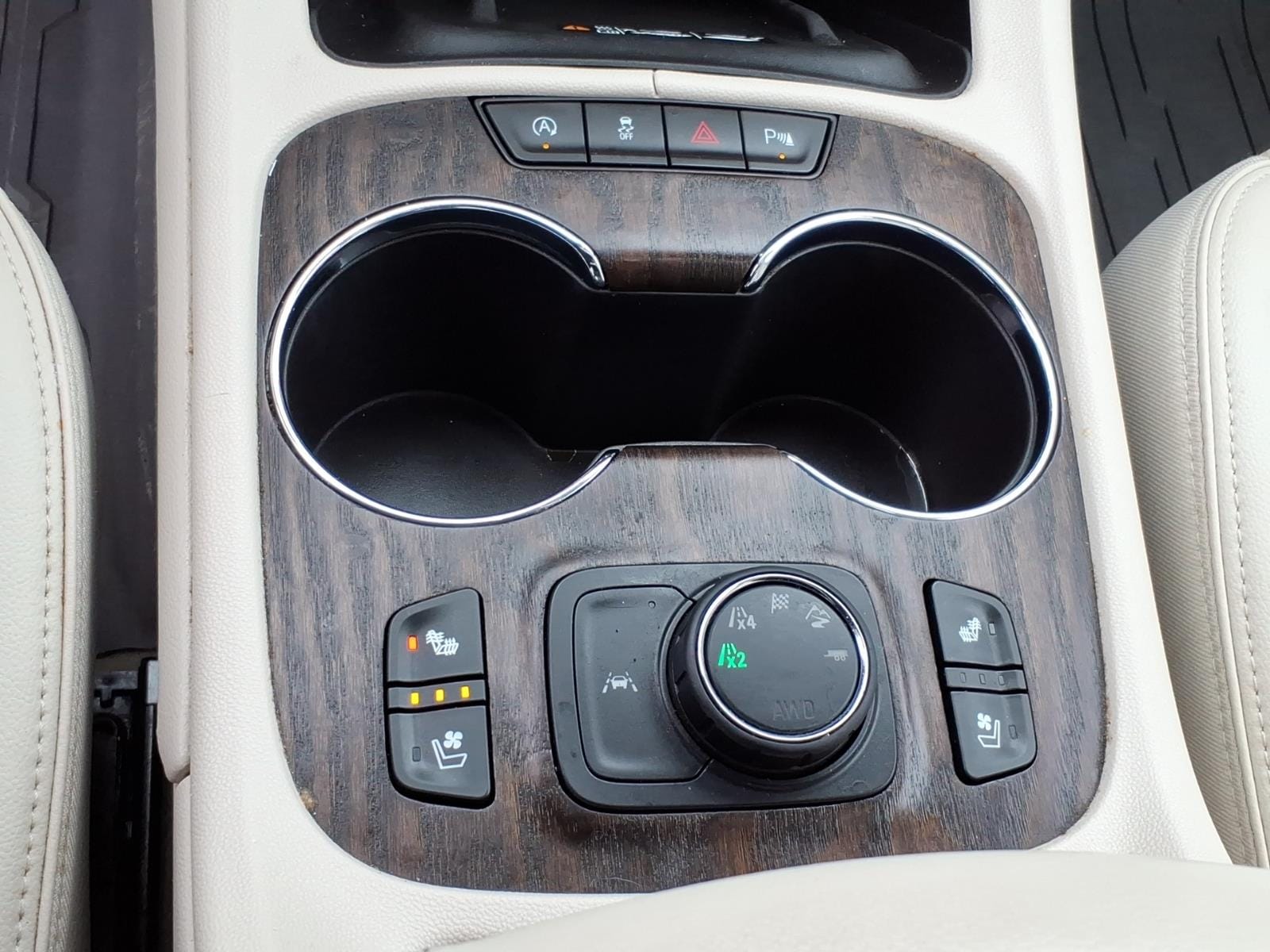 2021 GMC Acadia Denali - Photo 24