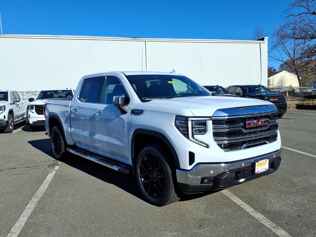 2026 GMC Sierra 1500 SLT's photo