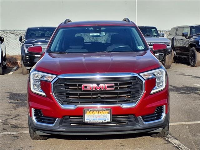Used 2022 GMC Terrain SLE with VIN 3GKALTEV0NL146124 for sale in North Brunswick Township, NJ