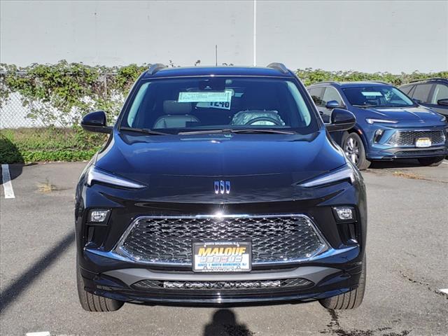 2024 Buick Encore GX Avenir photo 2