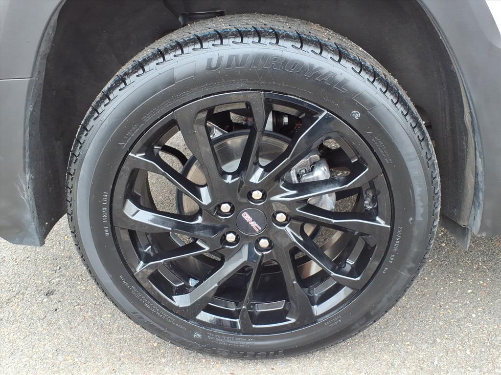 2023 GMC Terrain SLE - Photo 8