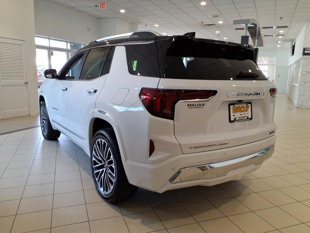 2026 Gmc Terrain Denali photo 4