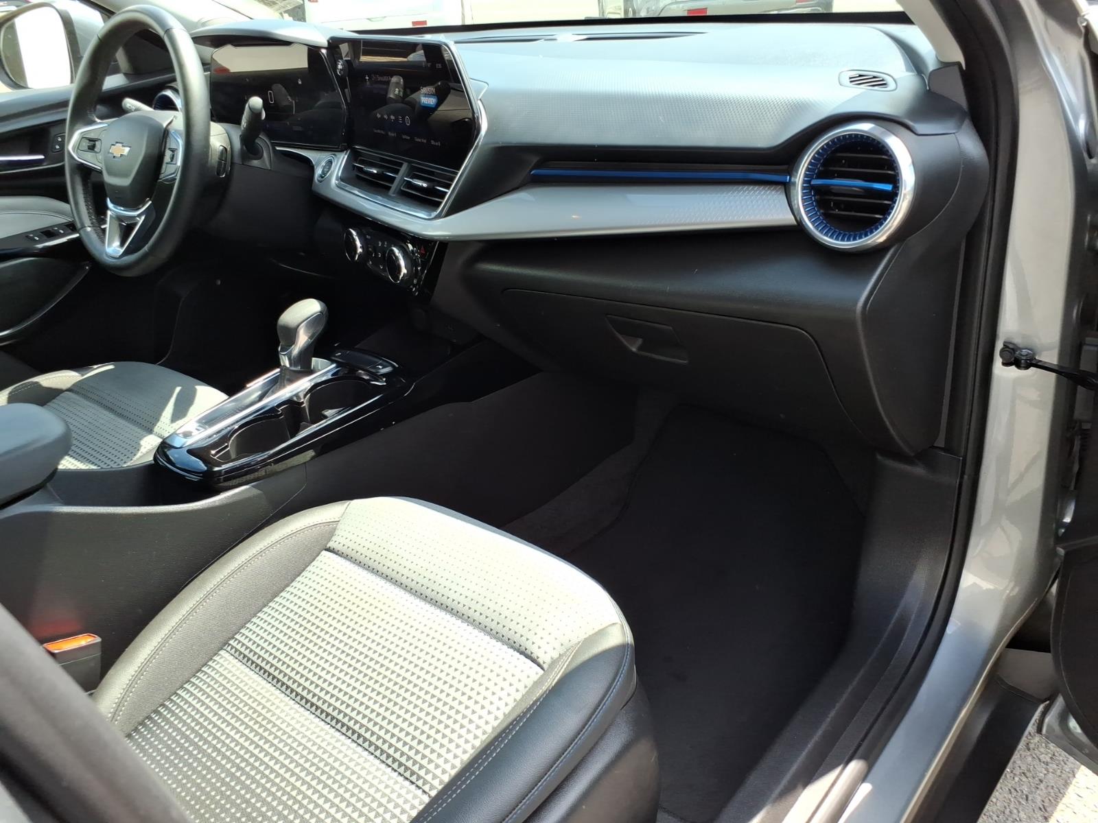 2024 Chevrolet Trax LT - Photo 9