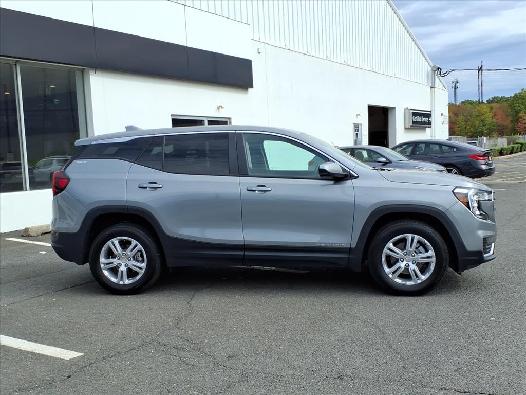 2024 GMC Terrain SLE - Photo 8
