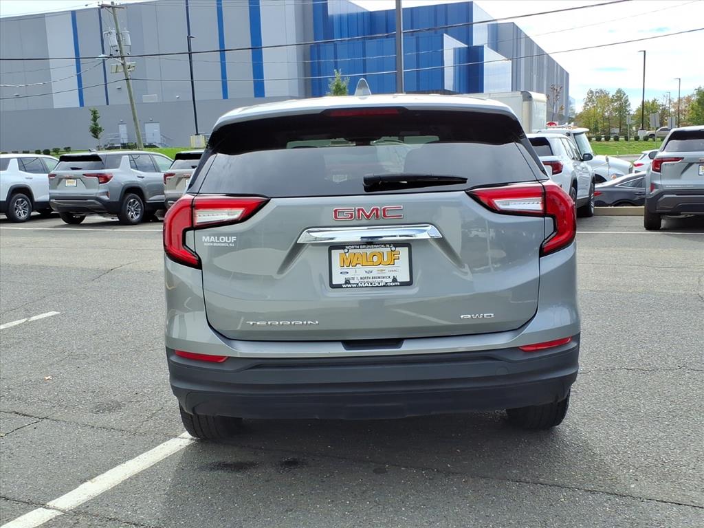 2024 GMC Terrain SLE - Photo 6