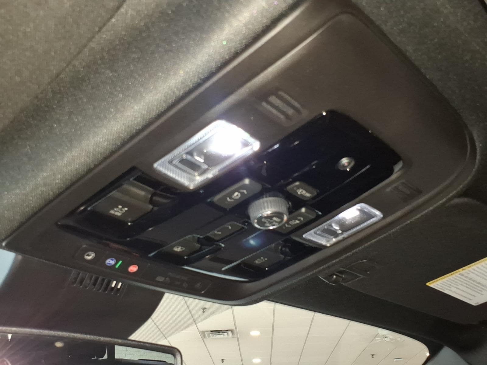 2026 GMC Yukon Denali - Photo 21