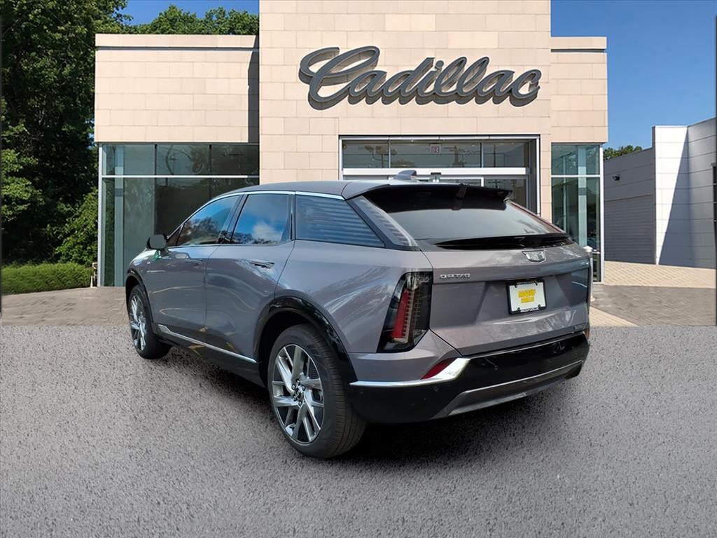 New 2026 CADILLAC OPTIQ Luxury SUV