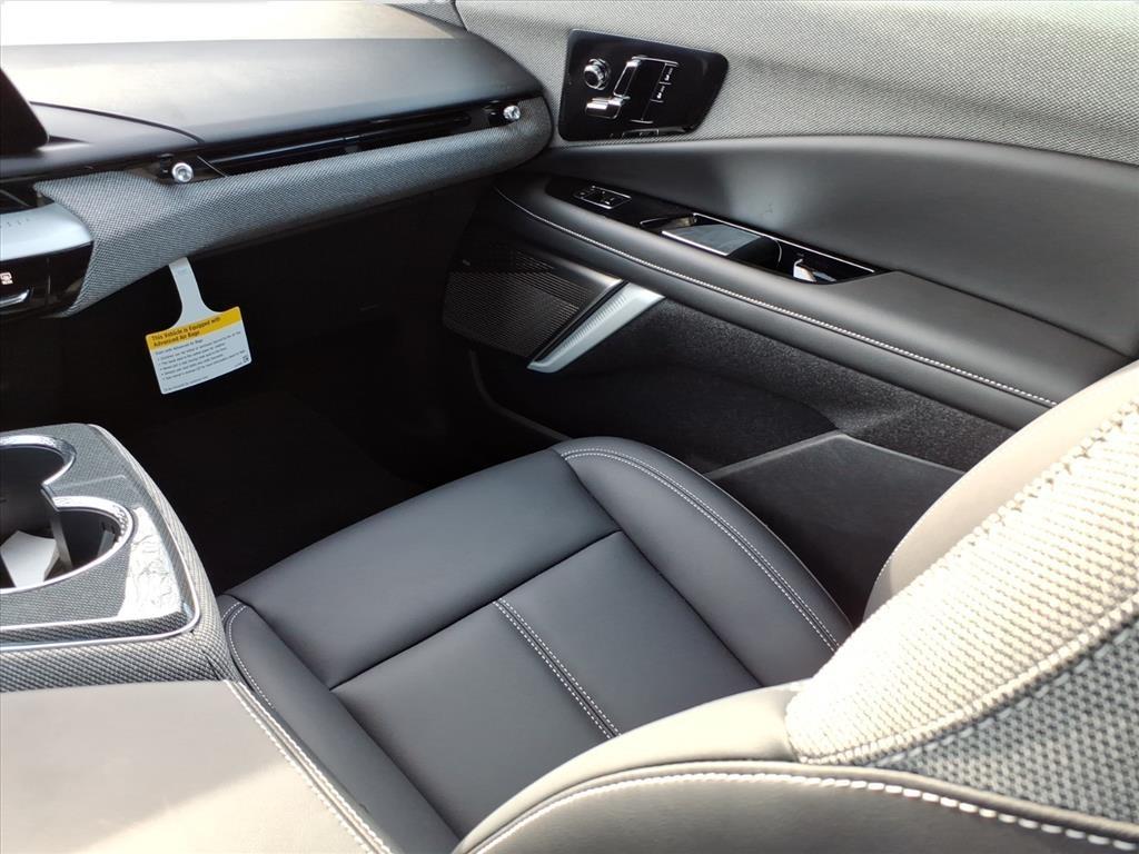 2026 Cadillac OPTIQ Luxury - Photo 9