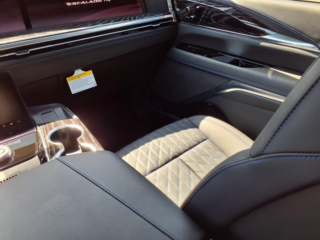 2025 Cadillac Escalade IQ Sport 1 - Photo 10