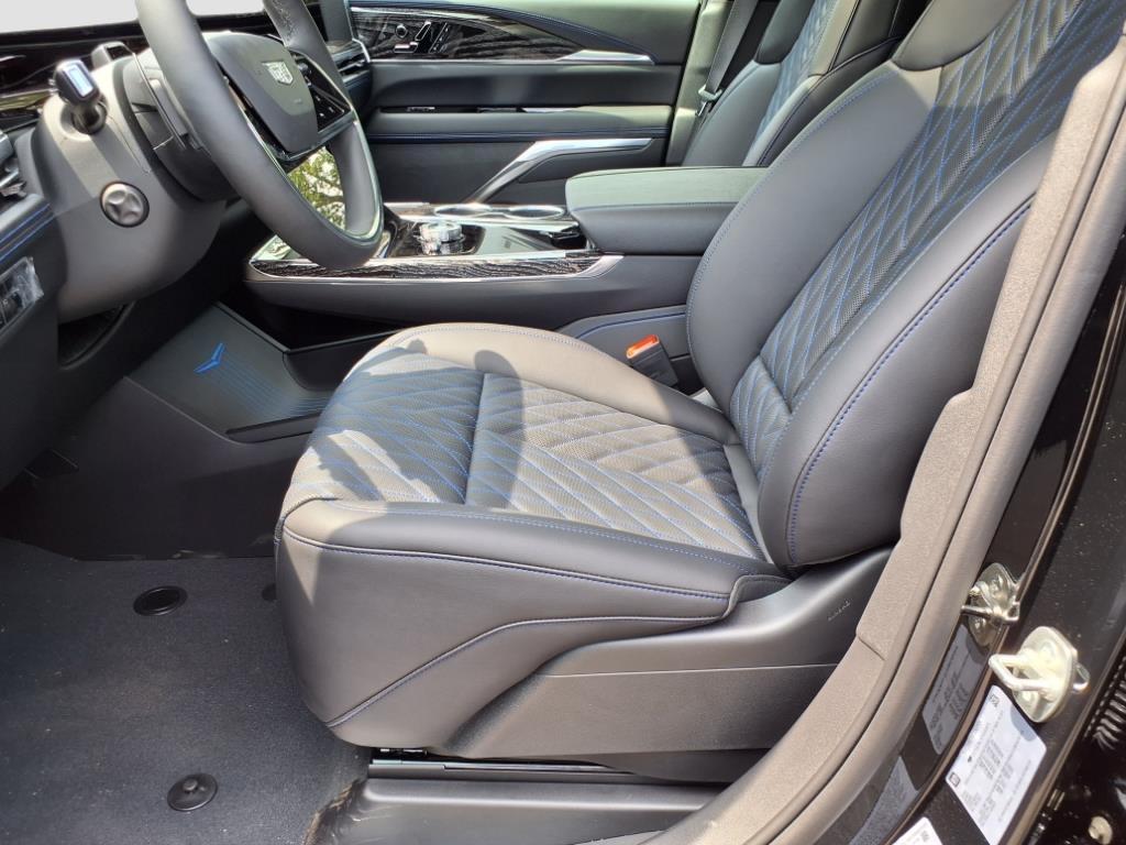 2026 Cadillac Escalade IQL Luxury - Photo 14