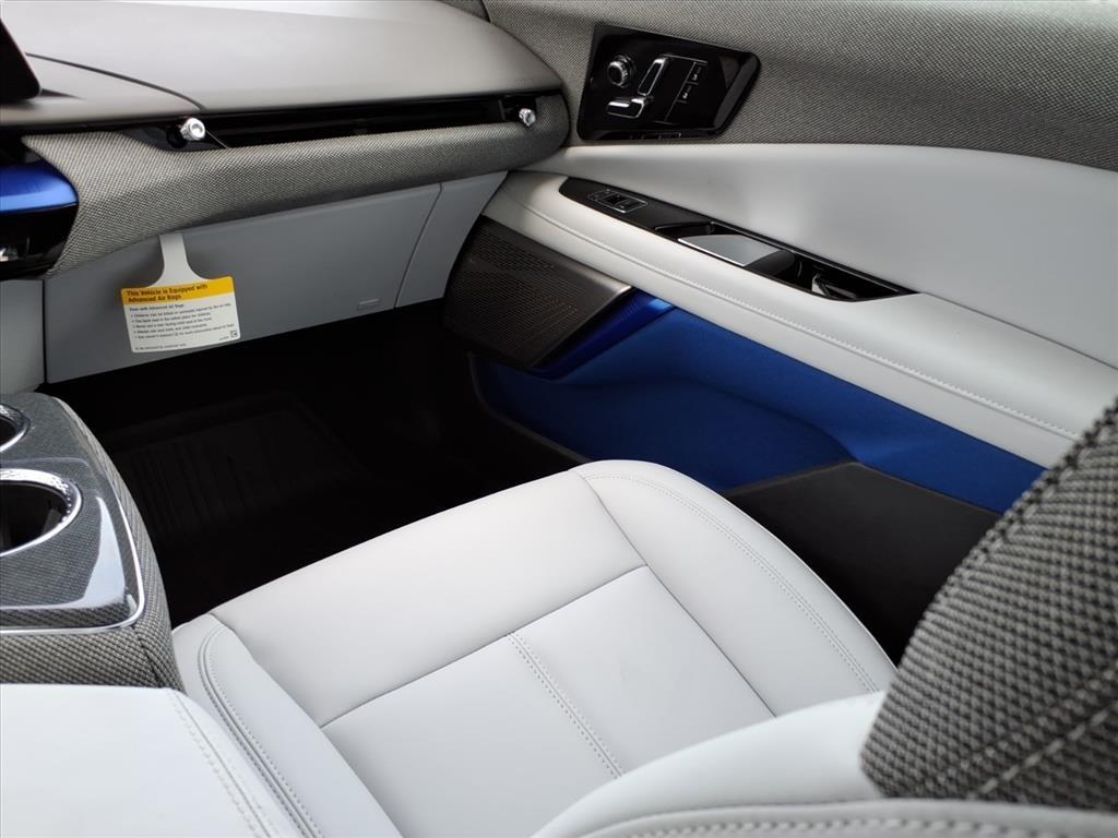 2026 Cadillac OPTIQ Sport - Photo 10