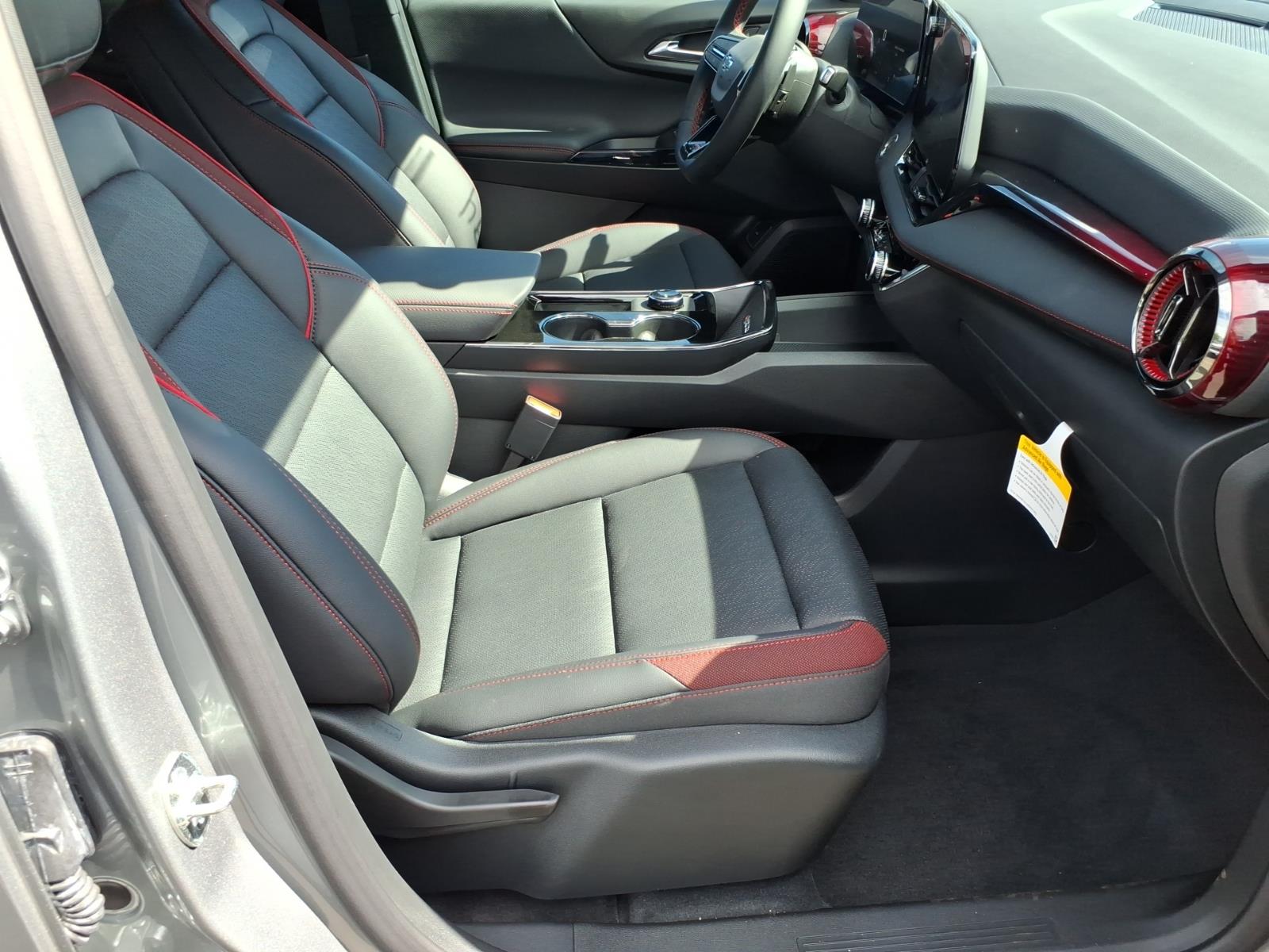 2027 Chevrolet Equinox RS - Photo 7