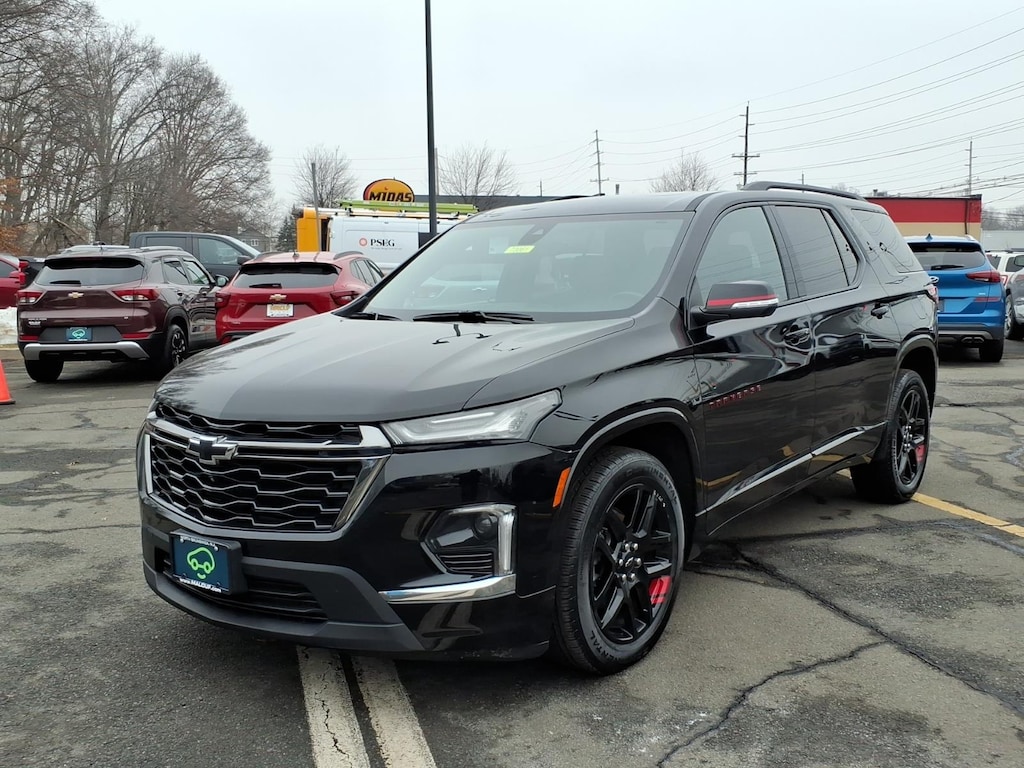 Used 2023 Chevrolet Traverse Premier SUV