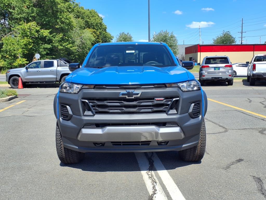 2026 Chevrolet Colorado Trail Boss photo 2