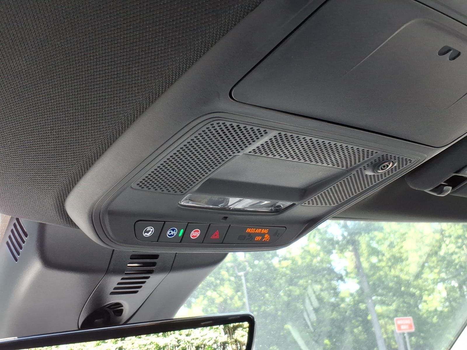 2027 Chevrolet Traverse LT - Photo 16