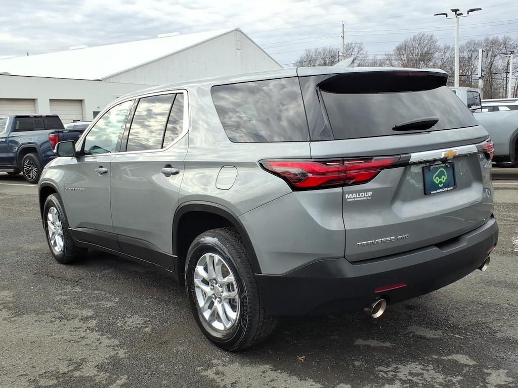 Used 2023 Chevrolet Traverse LS SUV