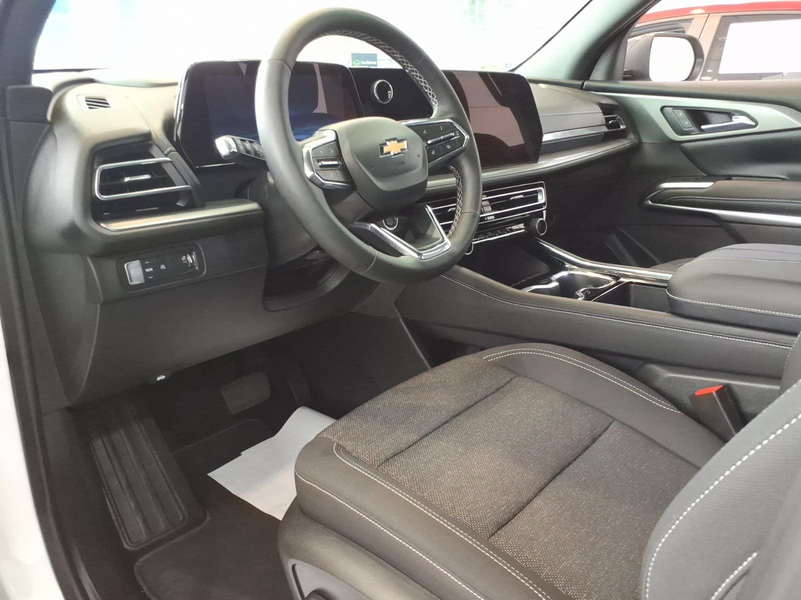 2026 Chevrolet Traverse LT - Photo 12