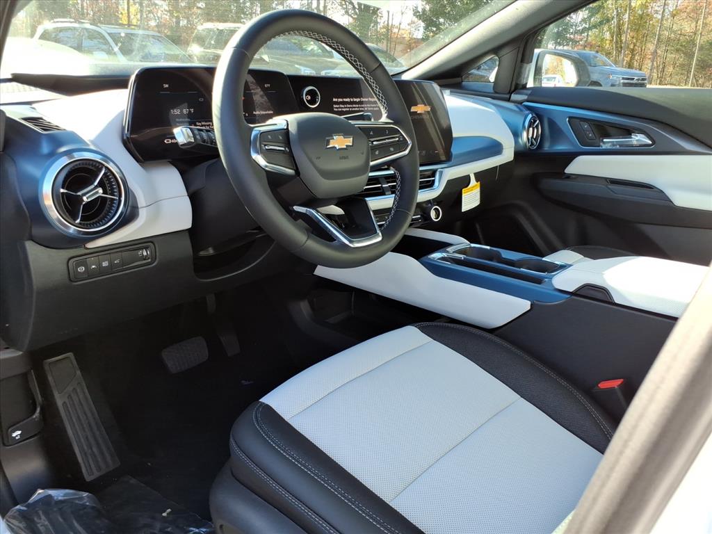 2026 Chevrolet Equinox EV 2LT - Photo 12