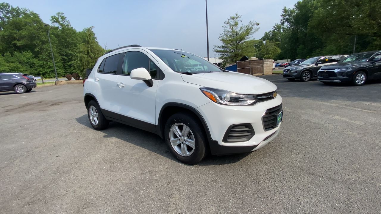 Used 2022 Chevrolet Trax LT with VIN KL7CJPSM6NB514740 for sale in North Brunswick, NJ