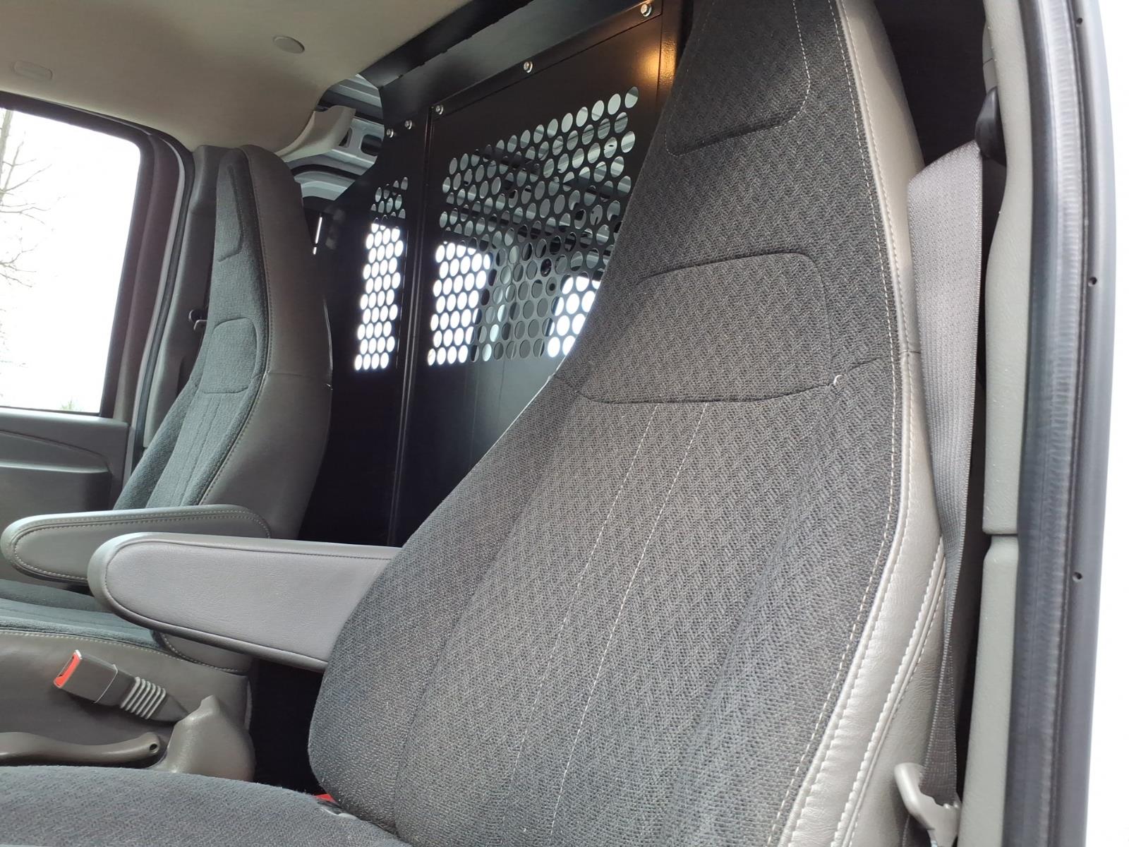 2024 GMC Savana Cargo Work Van - Photo 15