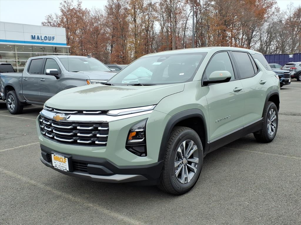 2026 Chevrolet Equinox LT photo 2