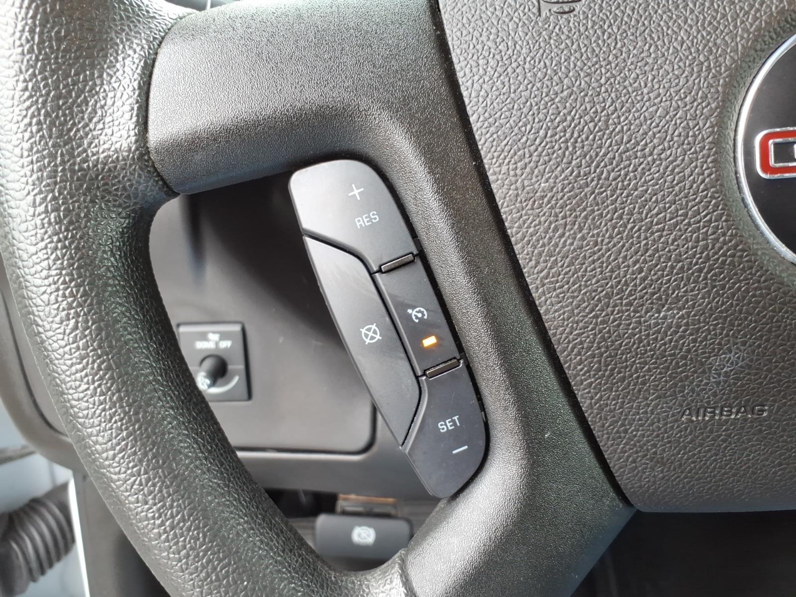 2024 GMC Savana Cargo Work Van - Photo 22
