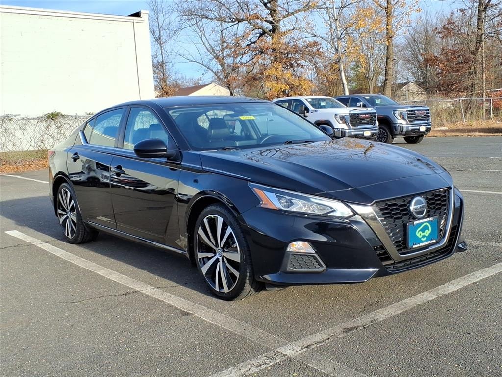 Used 2022 Nissan Altima SR FWD Sedan