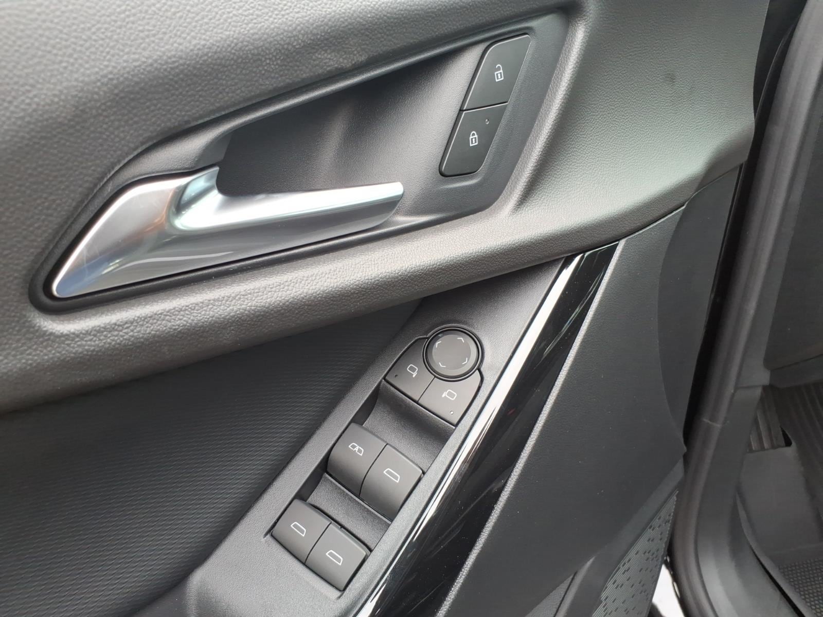 2027 Chevrolet Equinox LT - Photo 14