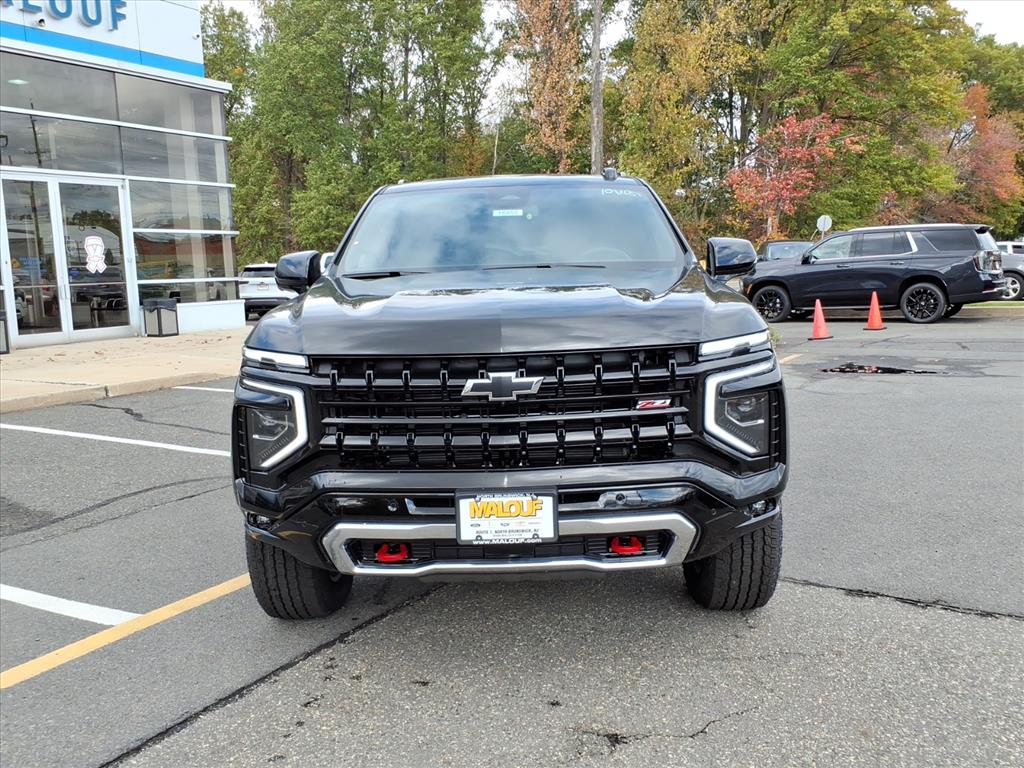 2026 Chevrolet Suburban Z71 photo 2