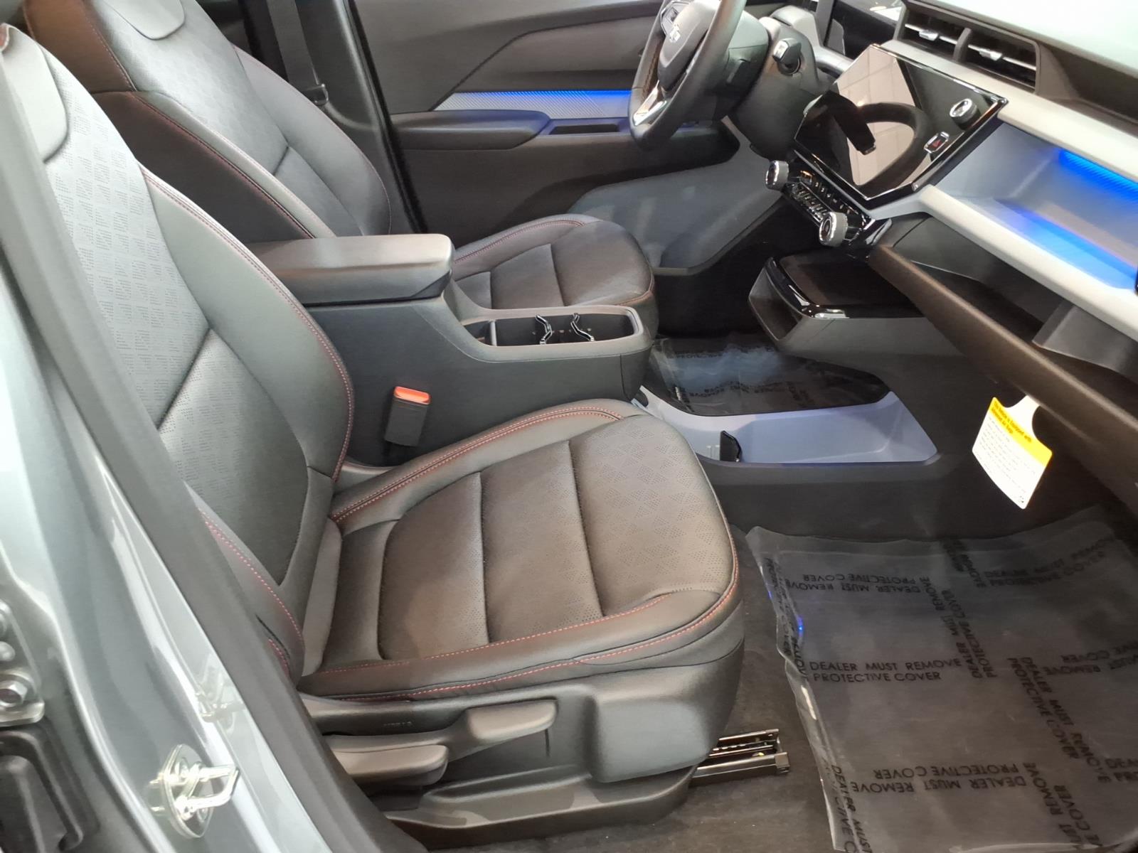 2027 Chevrolet Bolt RS - Photo 9