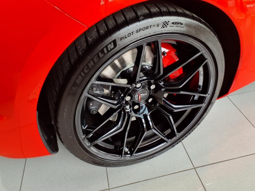 2025 Chevrolet Corvette 3LZ - Photo 6