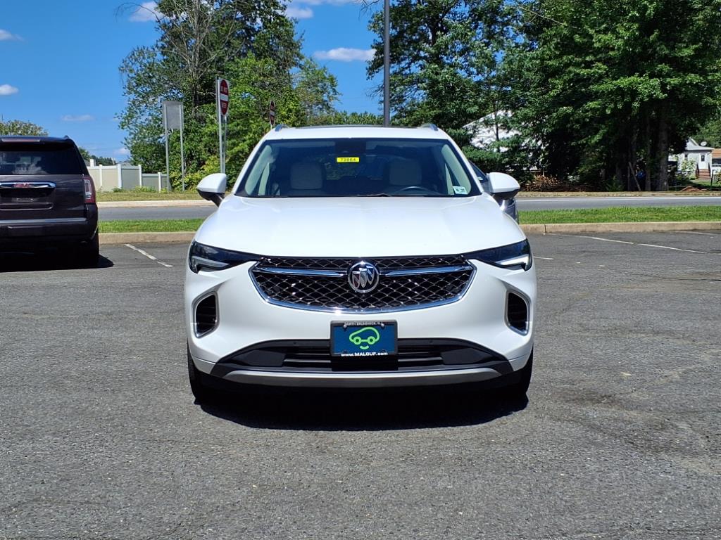 2022 Buick Envision Avenir photo 2