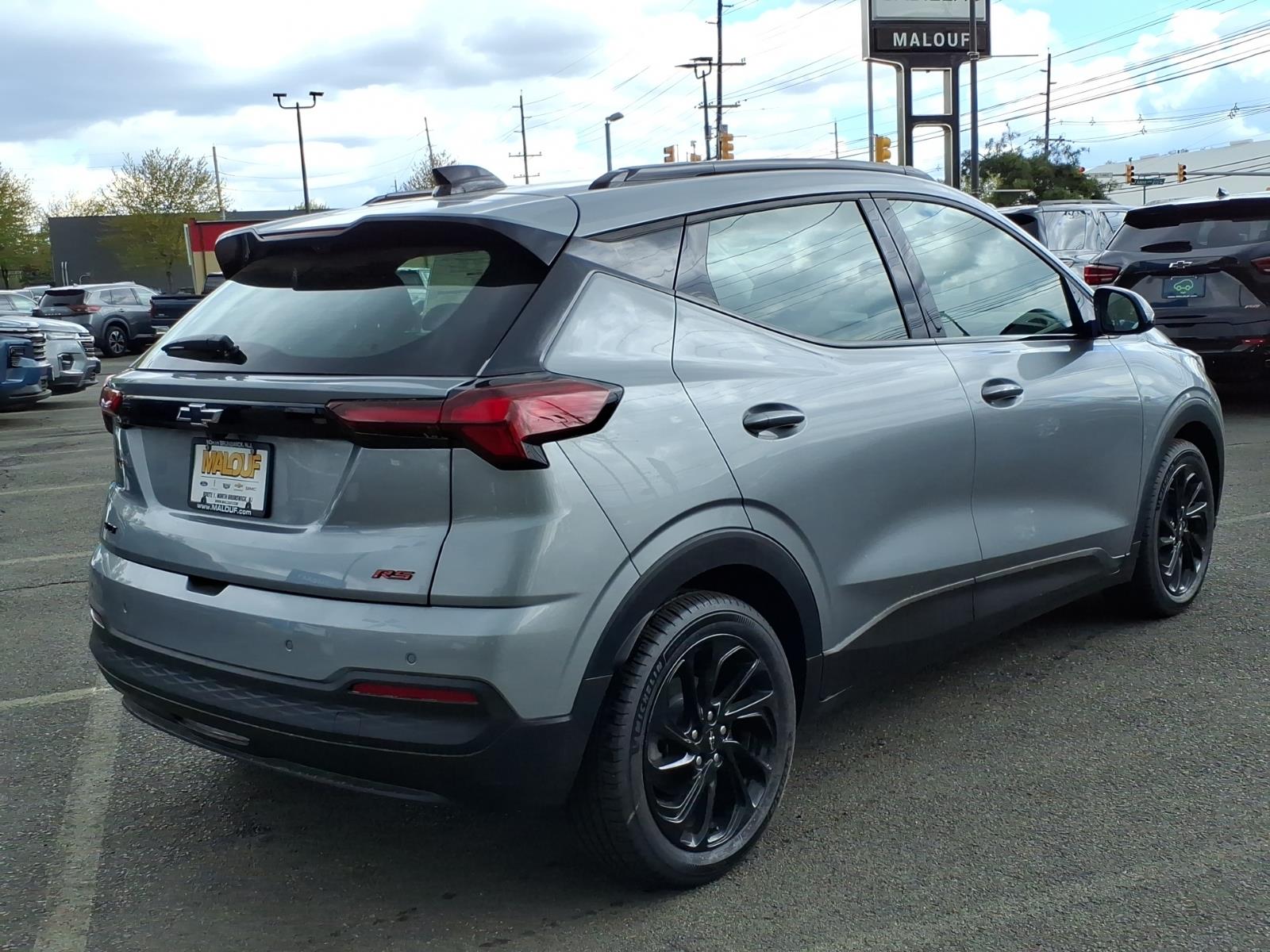 2027 Chevrolet Bolt RS - Photo 6