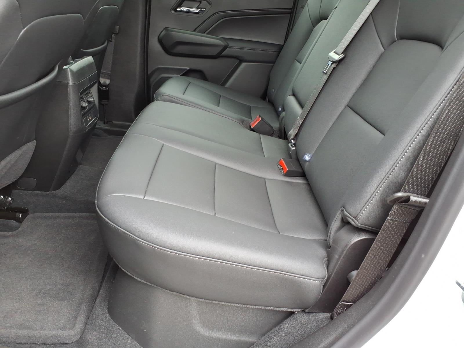 2025 Chevrolet Colorado Work Truck - Photo 11