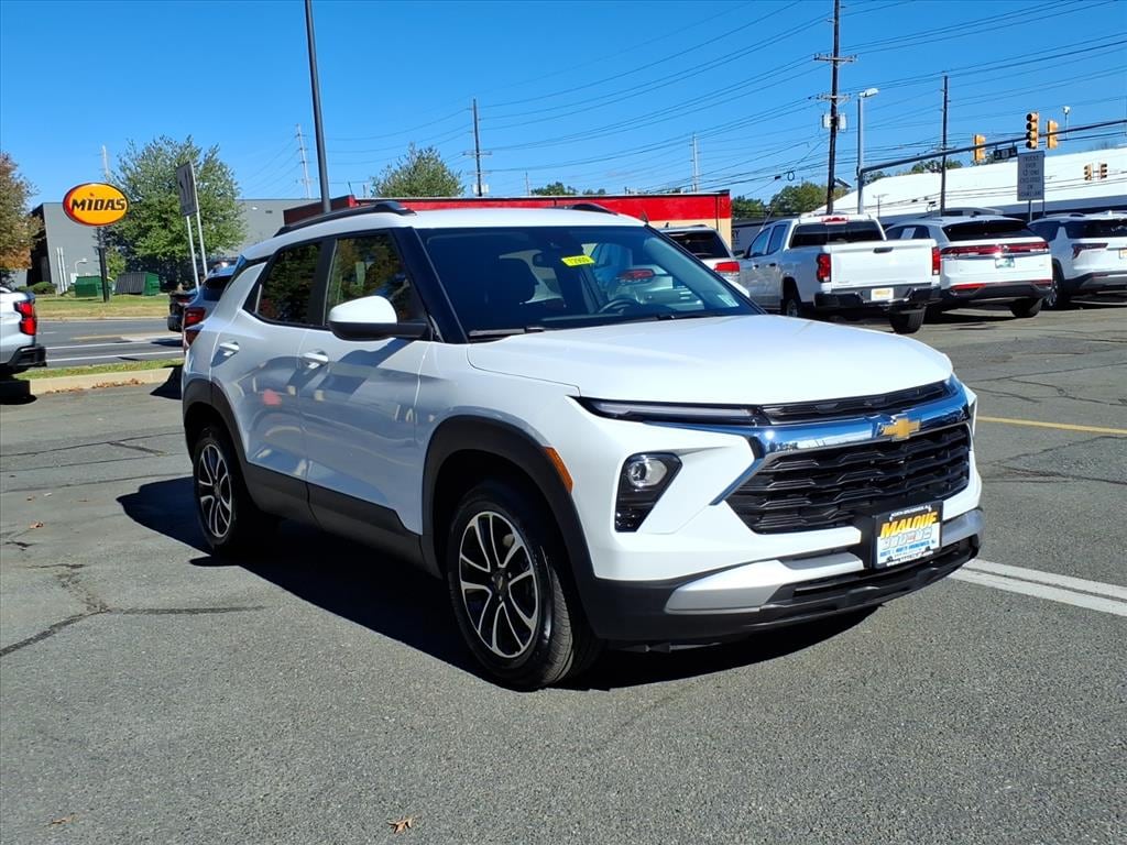 Used 2025 Chevrolet Trailblazer LT SUV