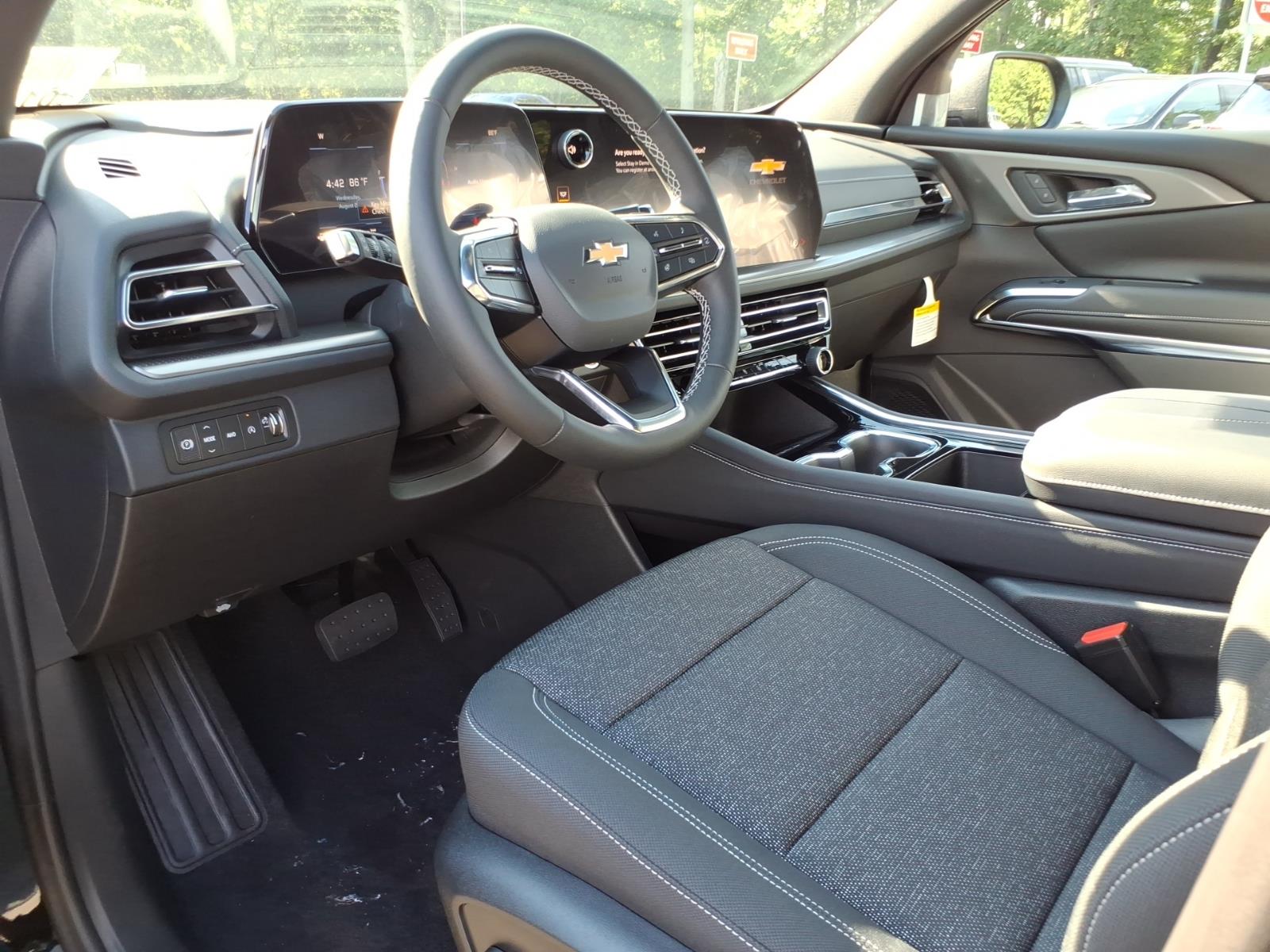 2027 Chevrolet Traverse LT - Photo 10