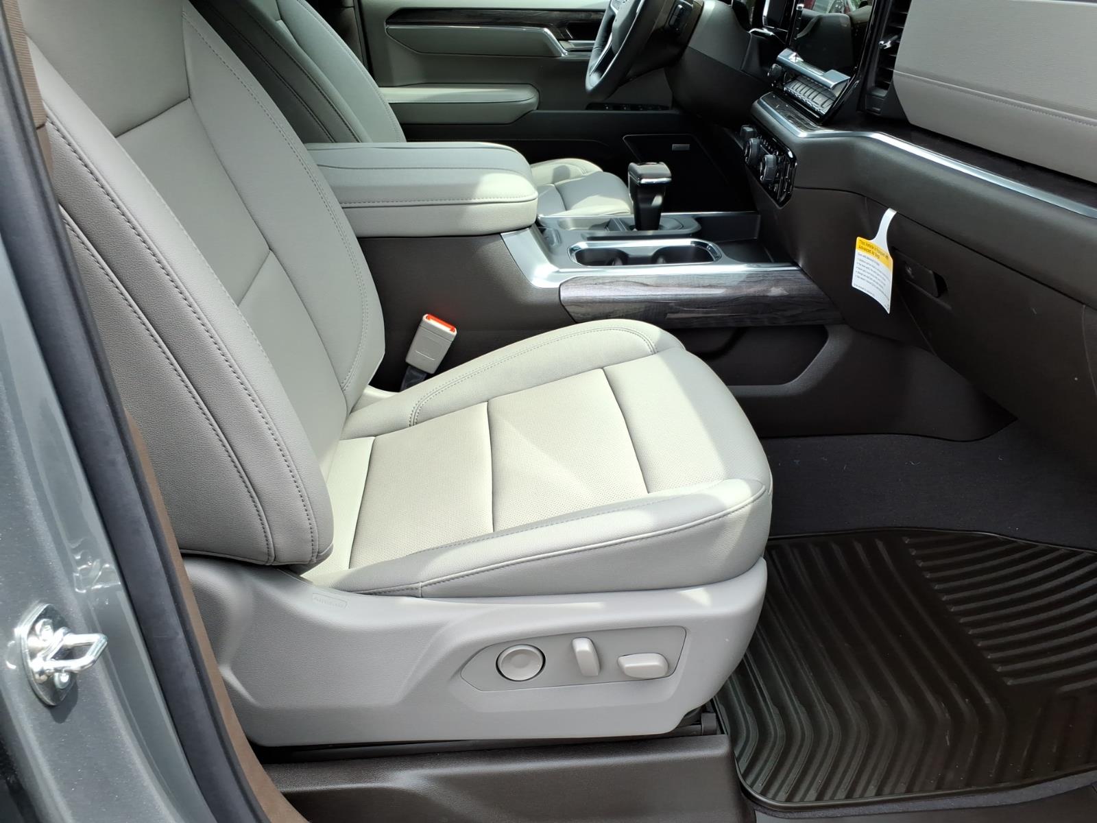 2026 Chevrolet Silverado 1500 LTZ - Photo 8