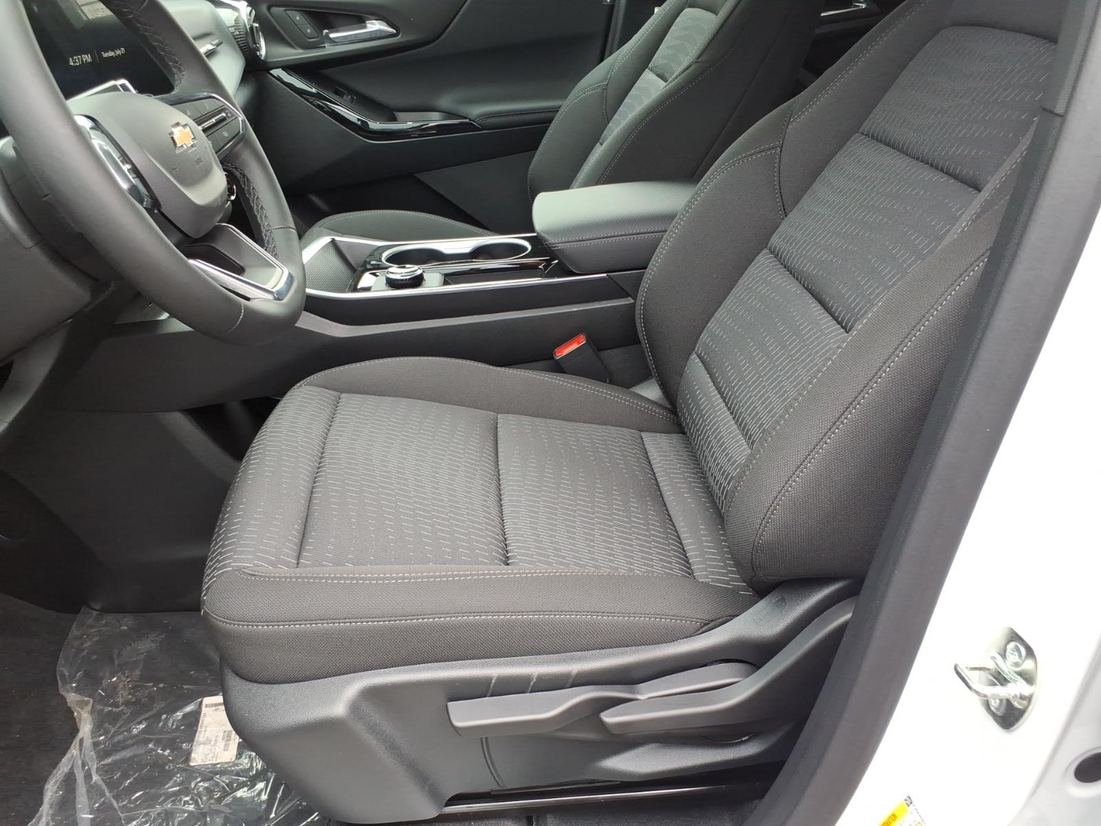 2027 Chevrolet Equinox LT - Photo 12