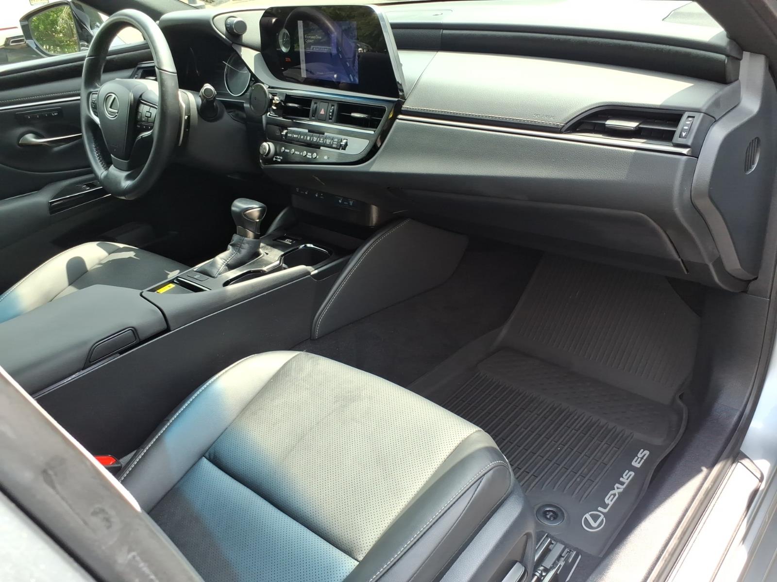 2024 Lexus ES 350 - Photo 9