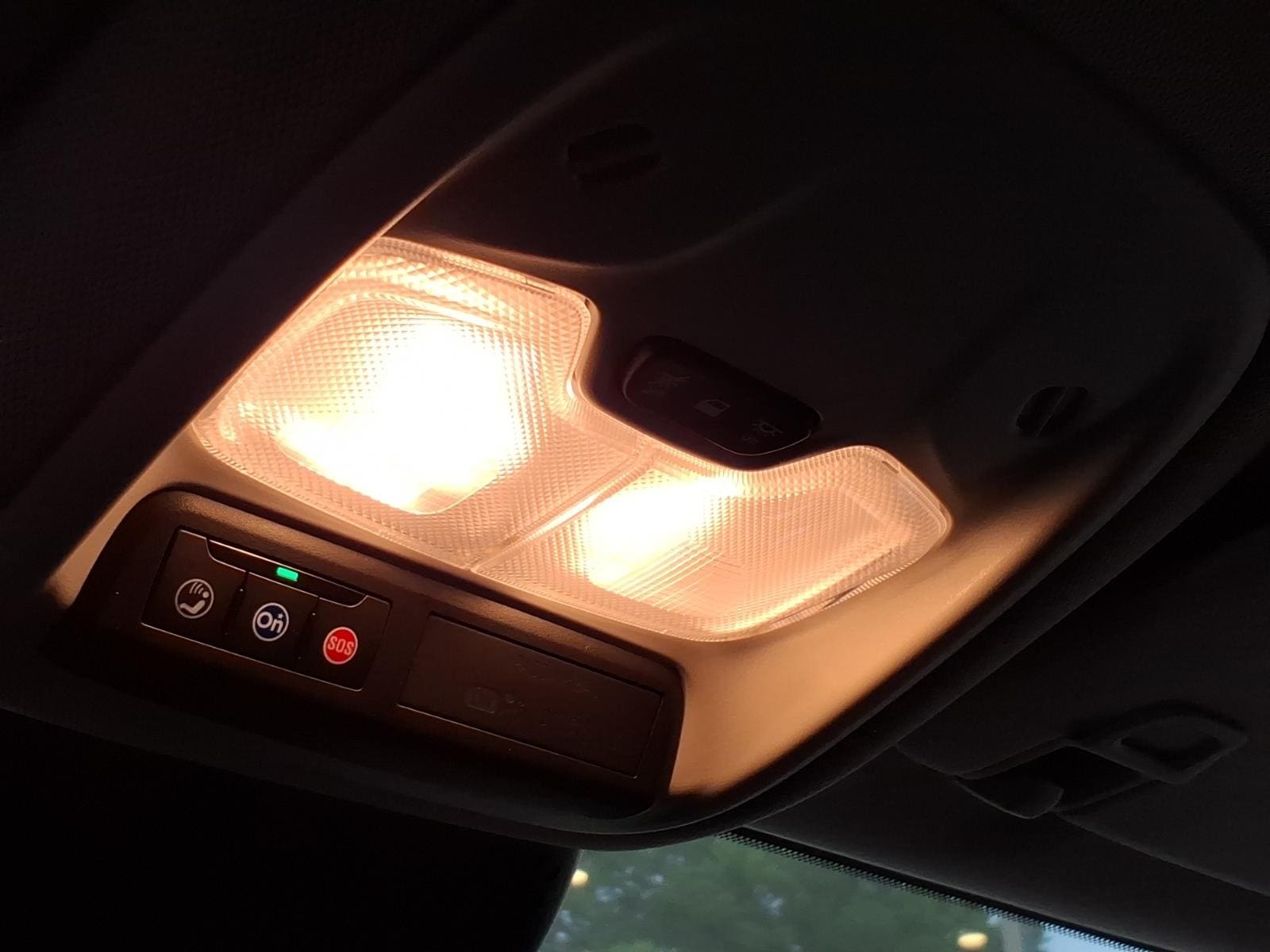 2027 Chevrolet Bolt RS - Photo 20