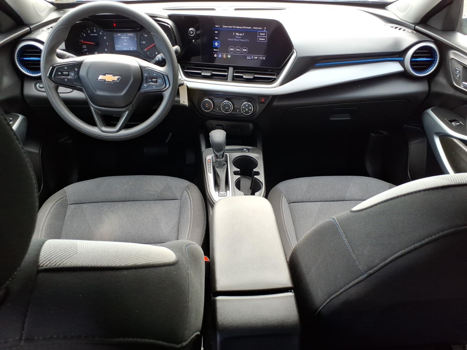 Photo 12