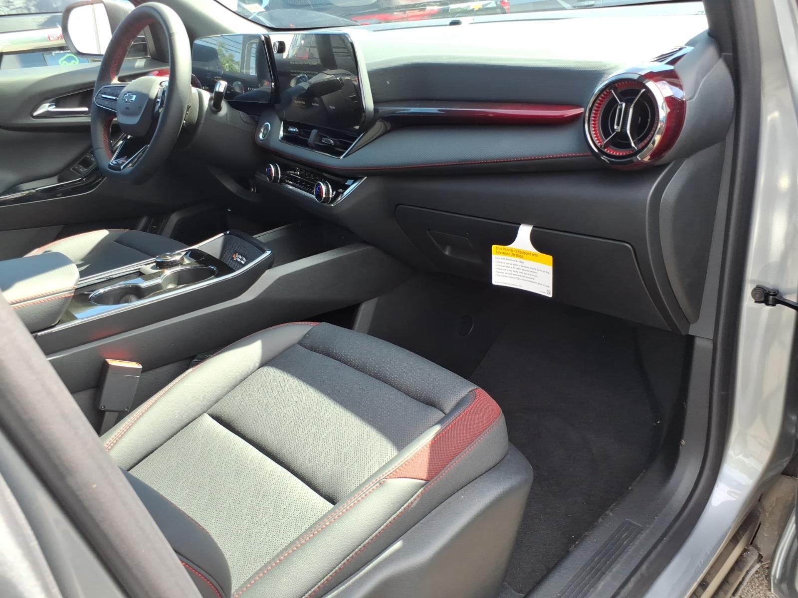 2027 Chevrolet Equinox RS - Photo 8