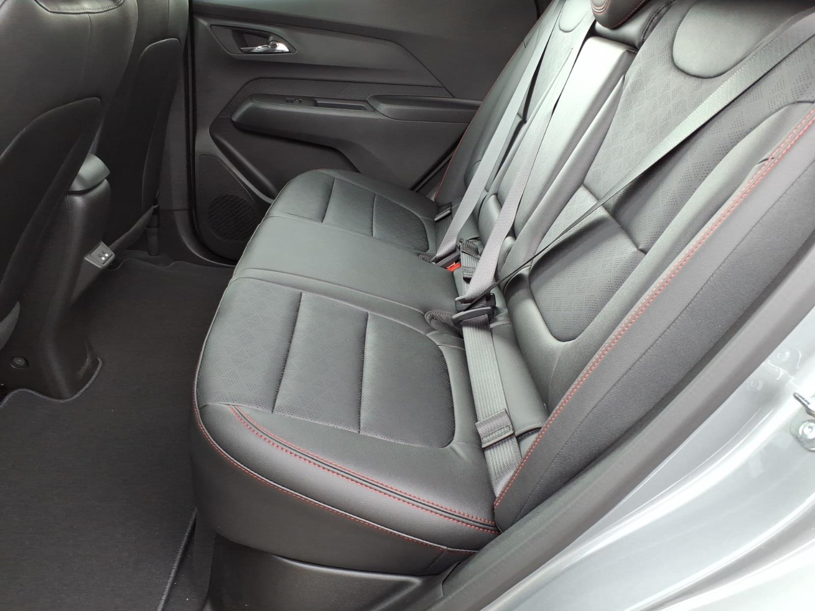 2027 Chevrolet Bolt RS - Photo 11