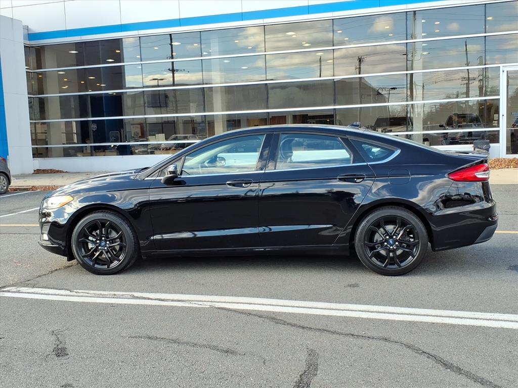 2019 Ford Fusion SE photo 4