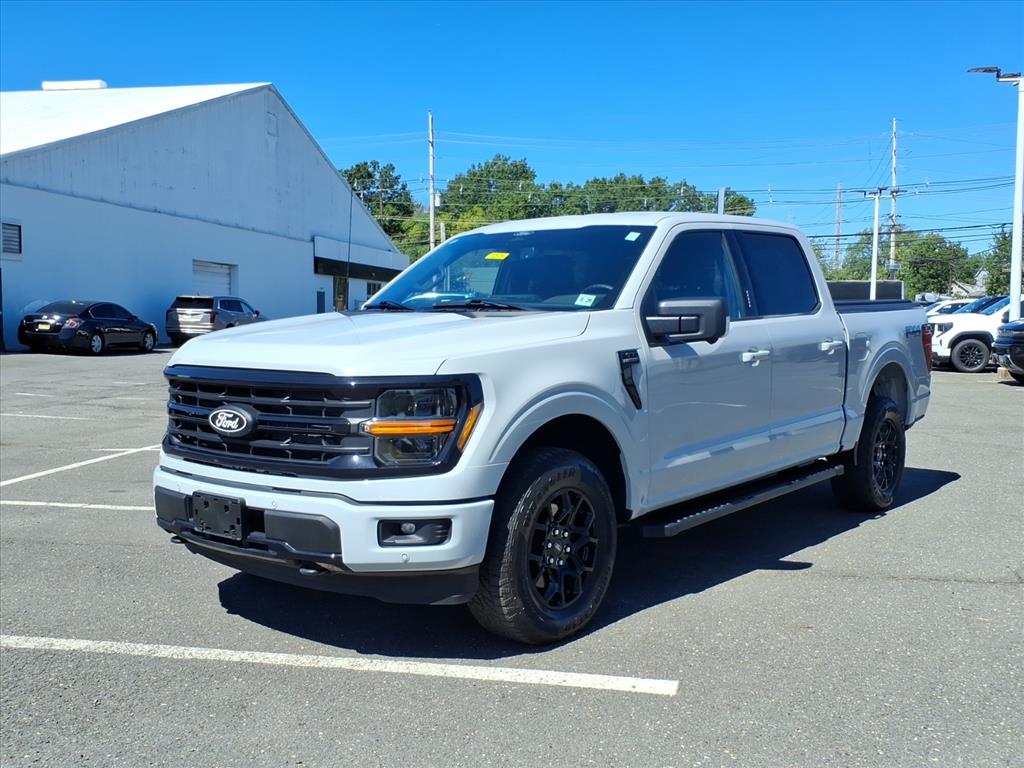 2024 Ford F-150 XLT photo 3