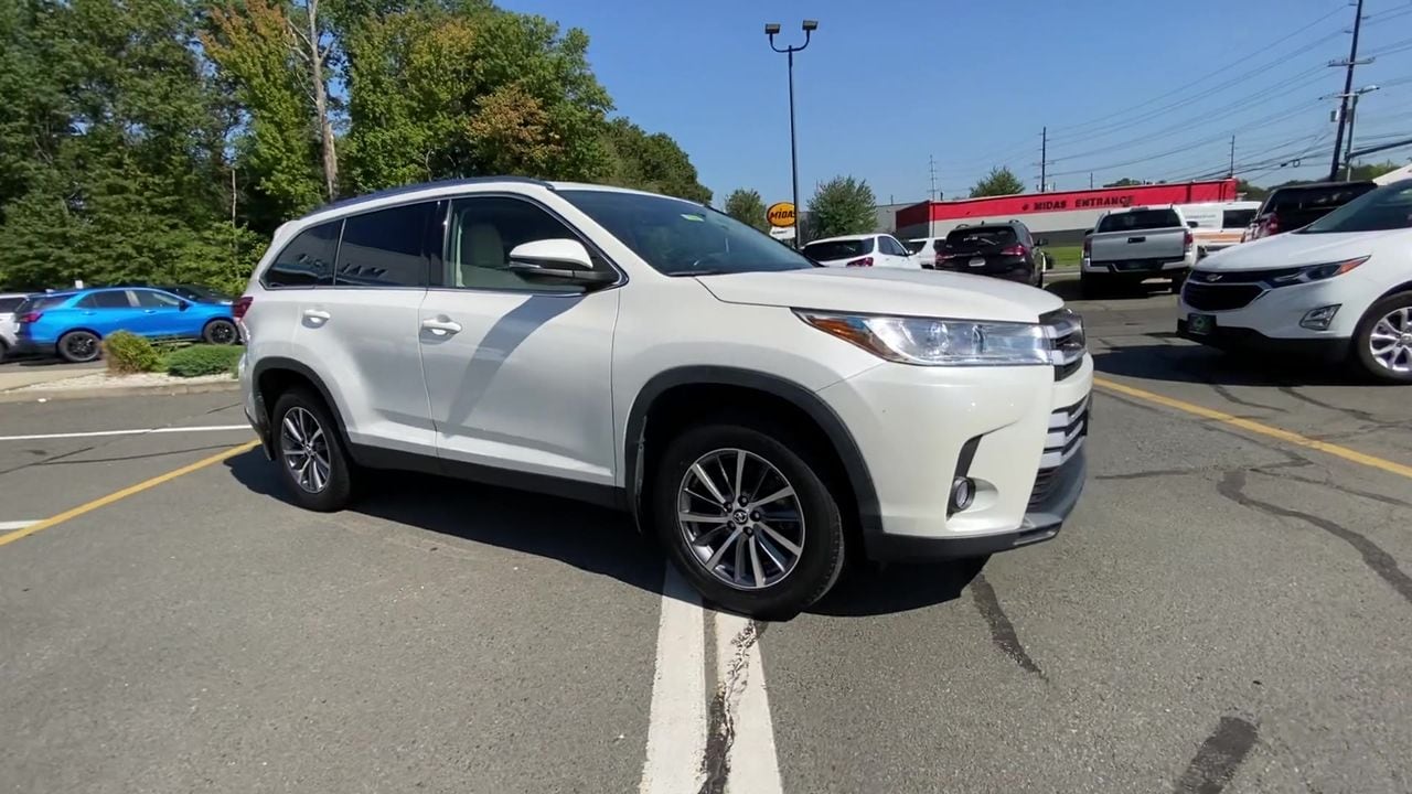 Used 2019 Toyota Highlander XLE with VIN 5TDJZRFH5KS725959 for sale in North Brunswick, NJ