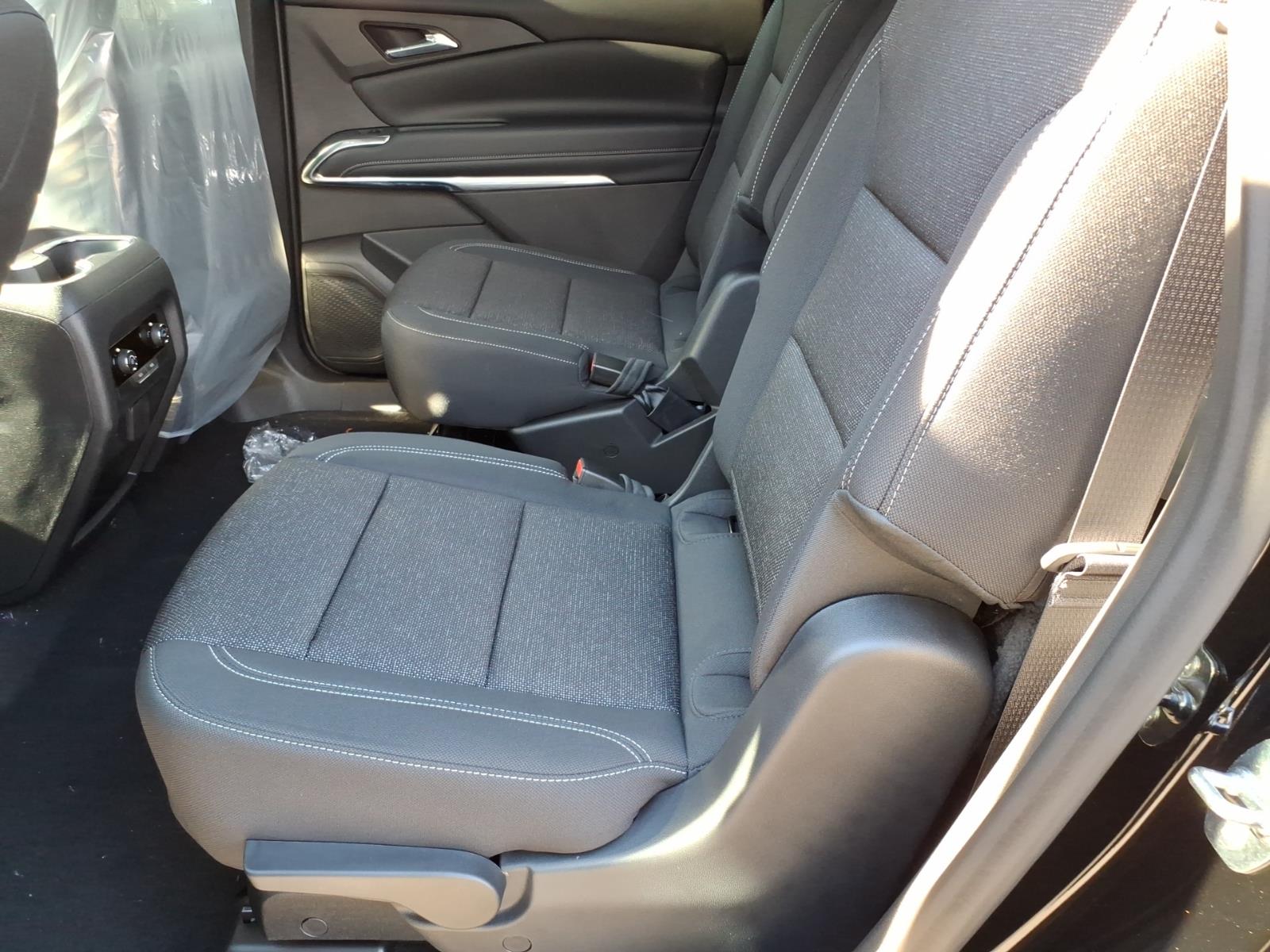 2027 Chevrolet Traverse LT - Photo 9