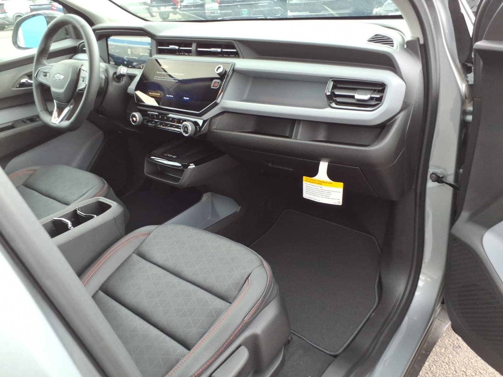 2027 Chevrolet Bolt RS - Photo 9