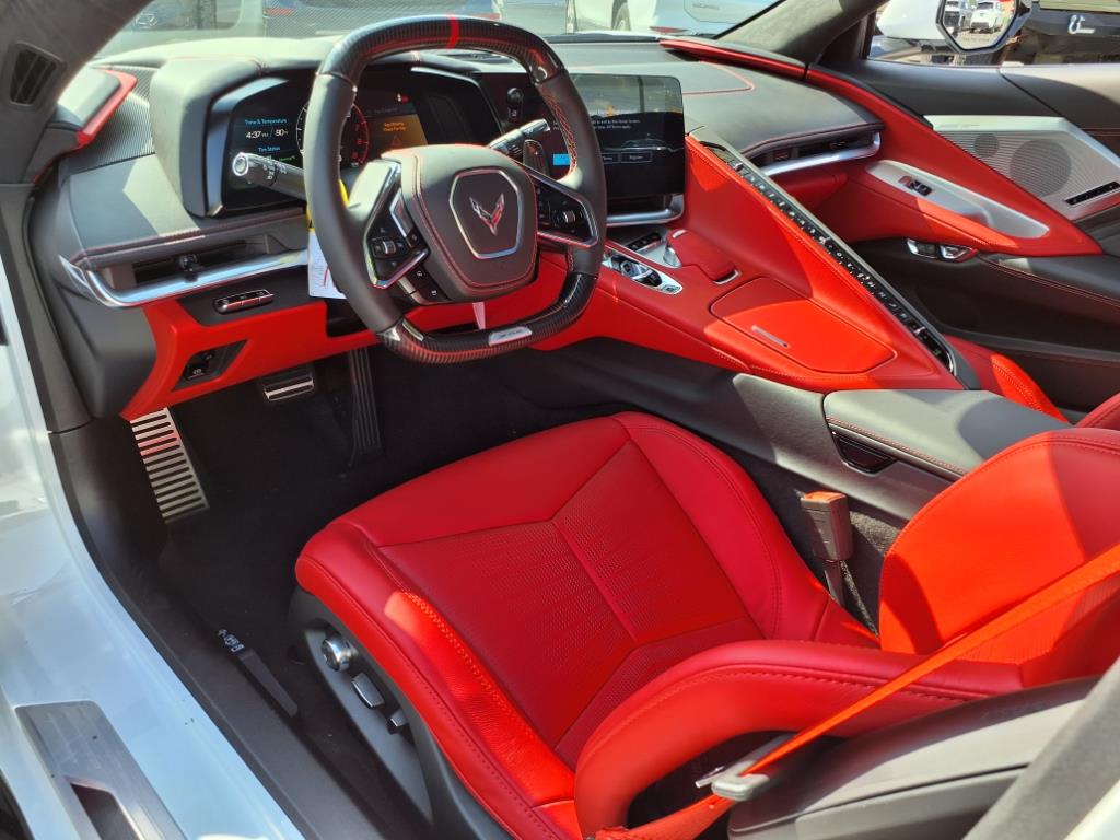 2025 Chevrolet Corvette 3LZ - Photo 11