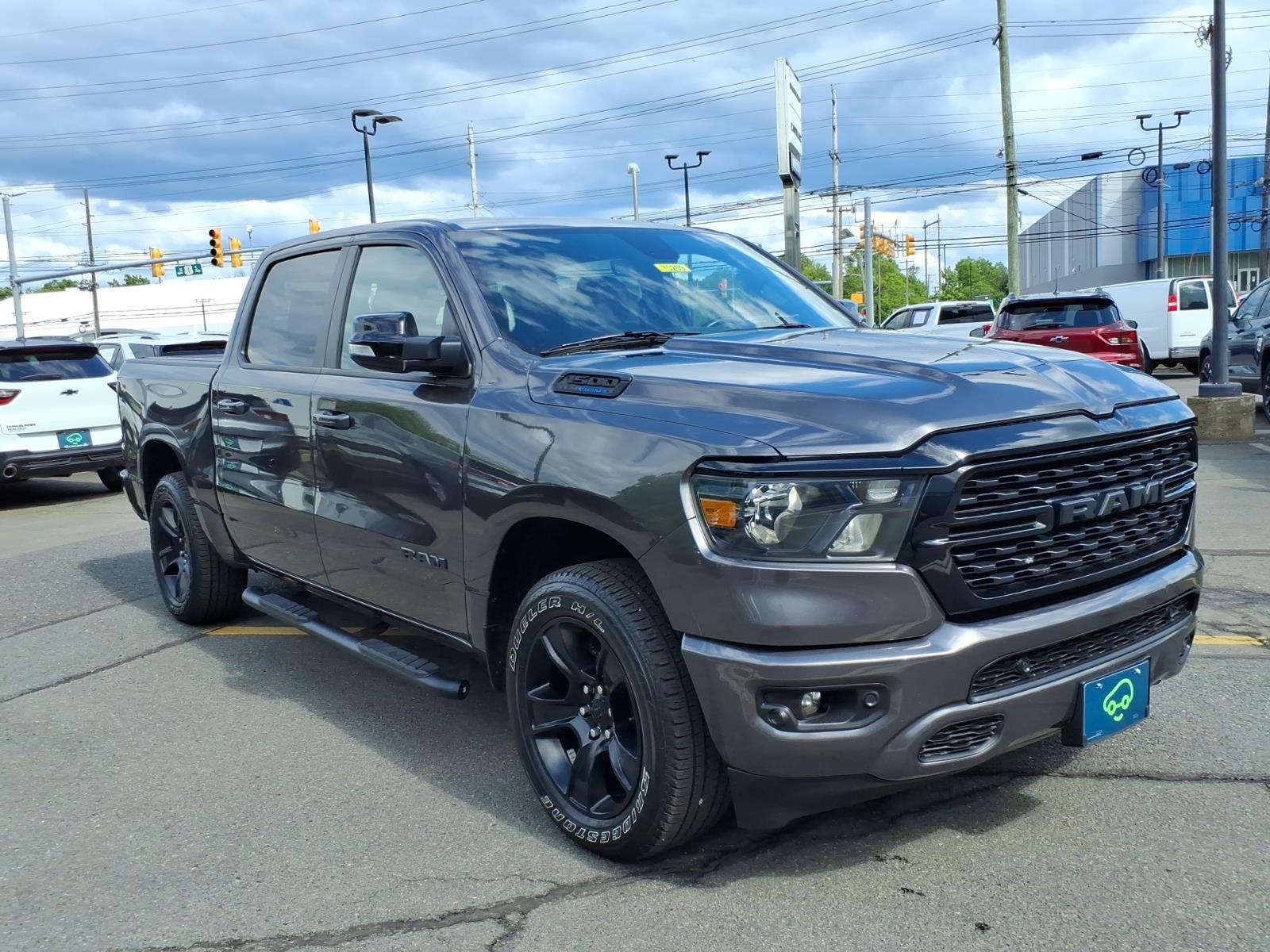 2022 RAM 1500 Big Horn/Lone Star 4x4 Crew Cab 5'7's photo